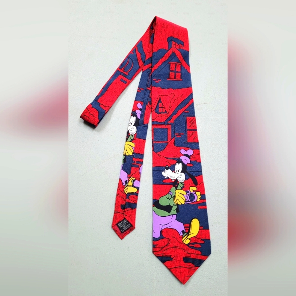 Goofy Pure Silk Disney tie by Tie Rack made in Italy